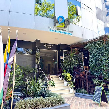 Hotel Bolivariana Plaza Medellin Bagian luar foto