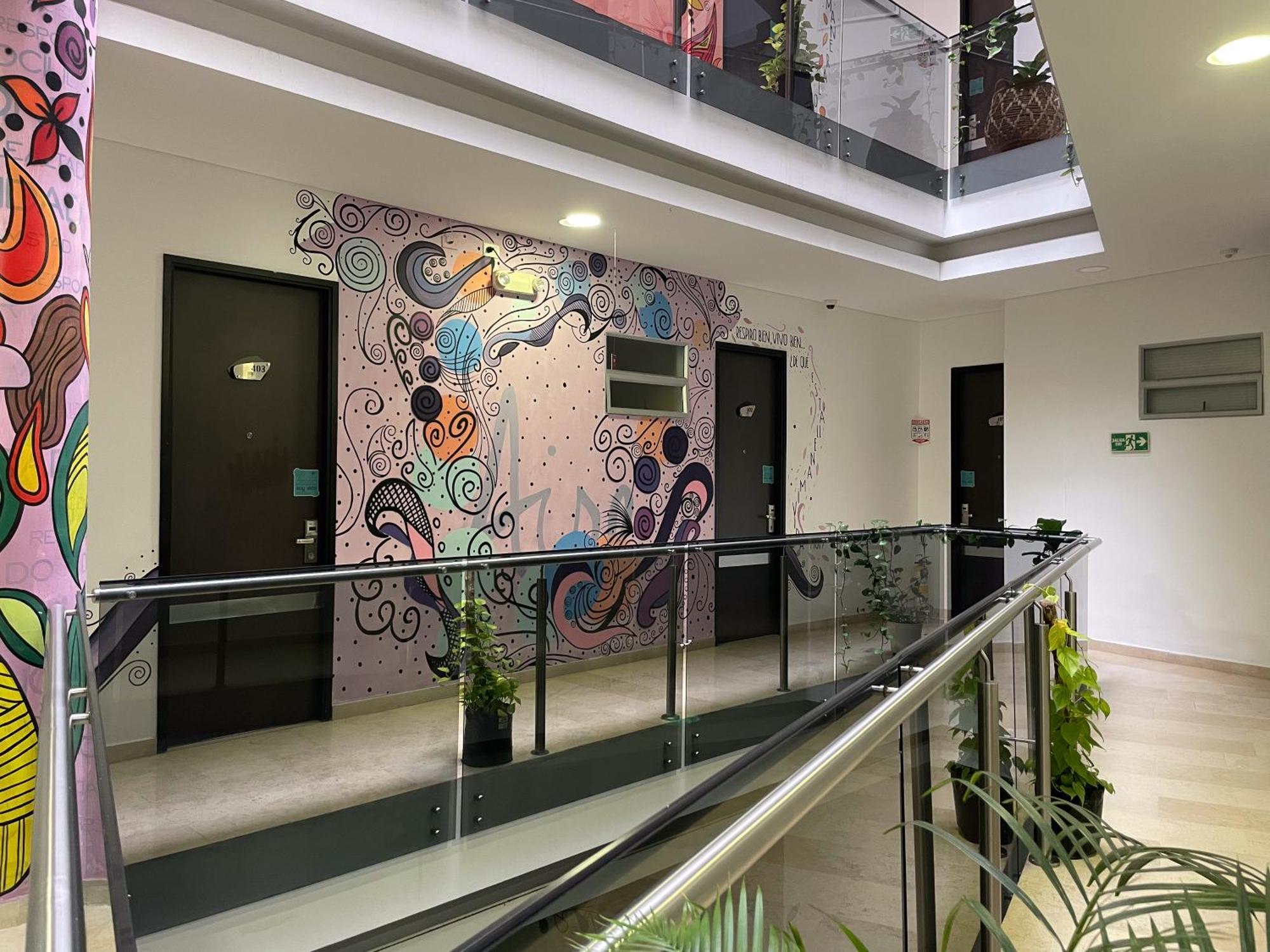 Hotel Bolivariana Plaza Medellin Bagian luar foto