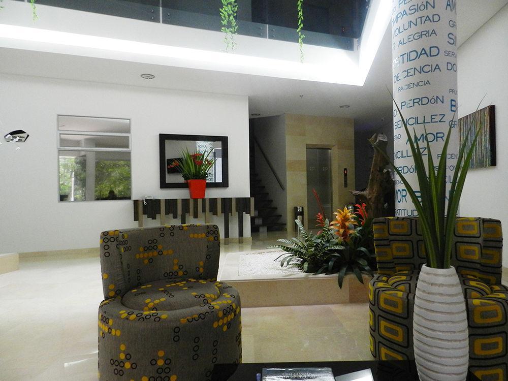 Hotel Bolivariana Plaza Medellin Bagian luar foto